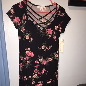 Short sleeve floral dress right below knee length